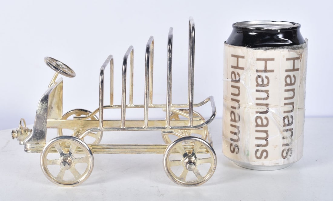 A silver plated toast rack 12 x 17 cm. (1 of 3)