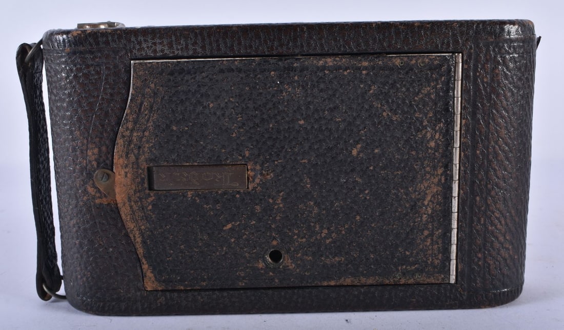 Kodak Eastman No.1A Folding Vintage Camera w/ Red Bellows. 20 cm x 11 cm.: Kodak Eastman No.1A Folding Vintage Camera w/ Red Bellows. 20 cm x 11 cm.