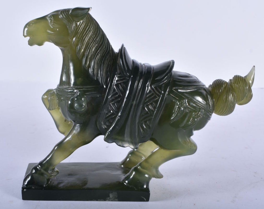 AN EARLY 20TH CENTURY CHINESE CARVED GREEN JADE FIGURE OF A HORSE Late Qing/Republic. 16 cm x 14 cm. (1 of 5)