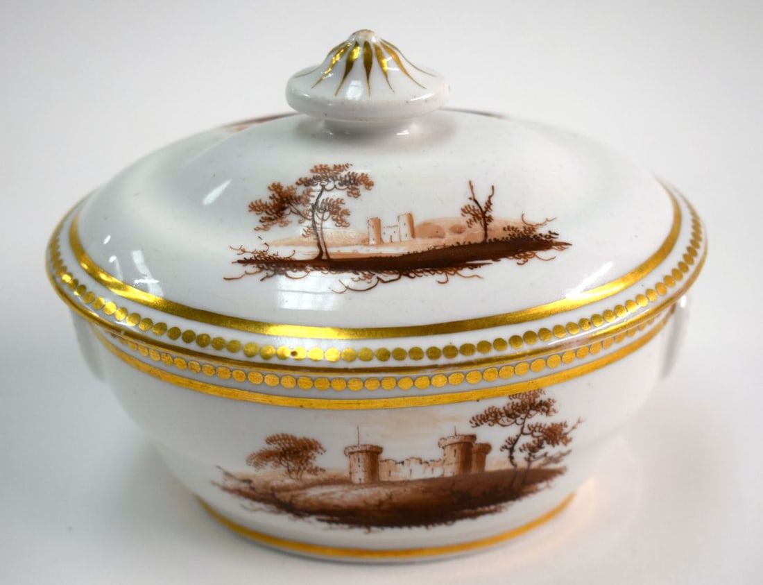 Early 19th century Chamberlains Worcester miniature sucrier and cover painted with a sepia landscape (1 of 4)