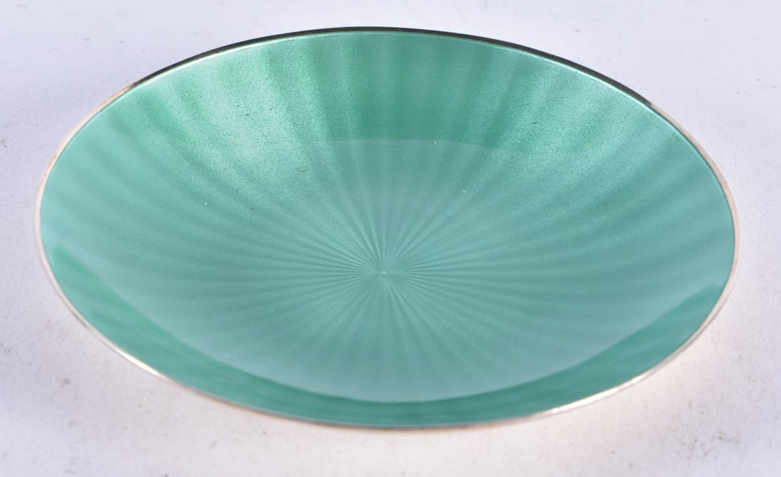 AN ART DECO DAVID ANDERSEN SILVER AND ENAMEL DISH. 88.6 grams. 10 cm diameter. (1 of 4)
