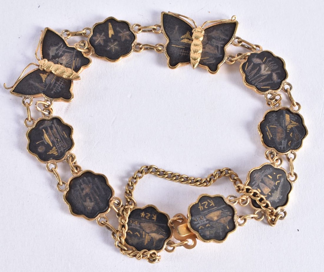 A JAPANESE TAISHO PERIOD KOMAI STYLE MIXED METAL BRACELET. 18 cm long. (1 of 3)