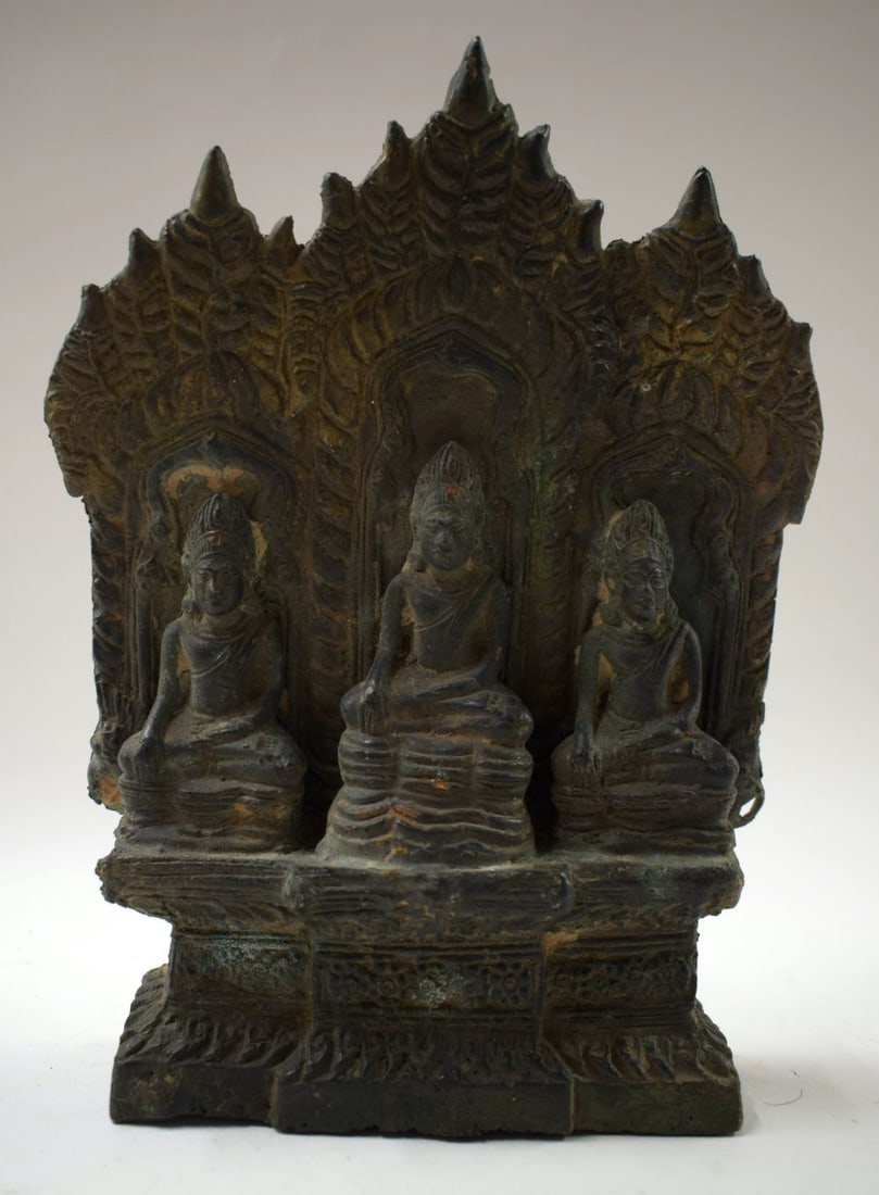 A TIBETAN BRONZE FIGURAL GROUP 15 cm x 25 cm (1 of 3)