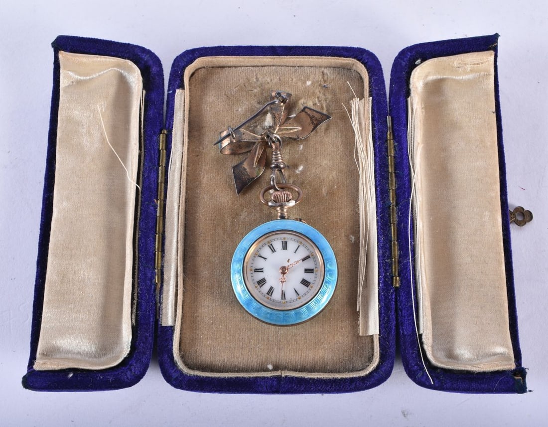 Antique Womens 800 Silver/Enamel Fob Watch Hand-Wind Working. 23.8 grams. 2.75 cm wide. (1 of 3)