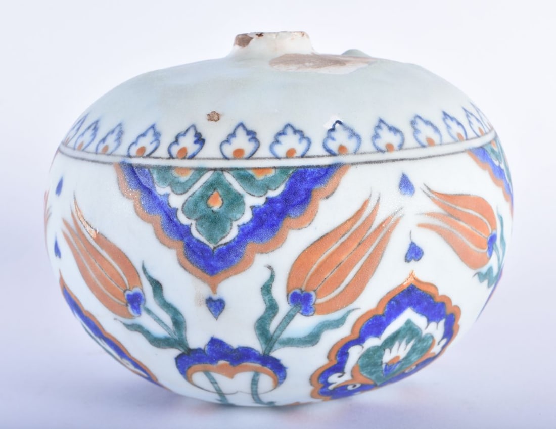 AN UNUSUAL TURKISH OTTOMAN IZNIK HANGING MOSQUE BALL. 16 cm wide.: AN UNUSUAL TURKISH OTTOMAN IZNIK HANGING MOSQUE BALL. 16 cm wide.