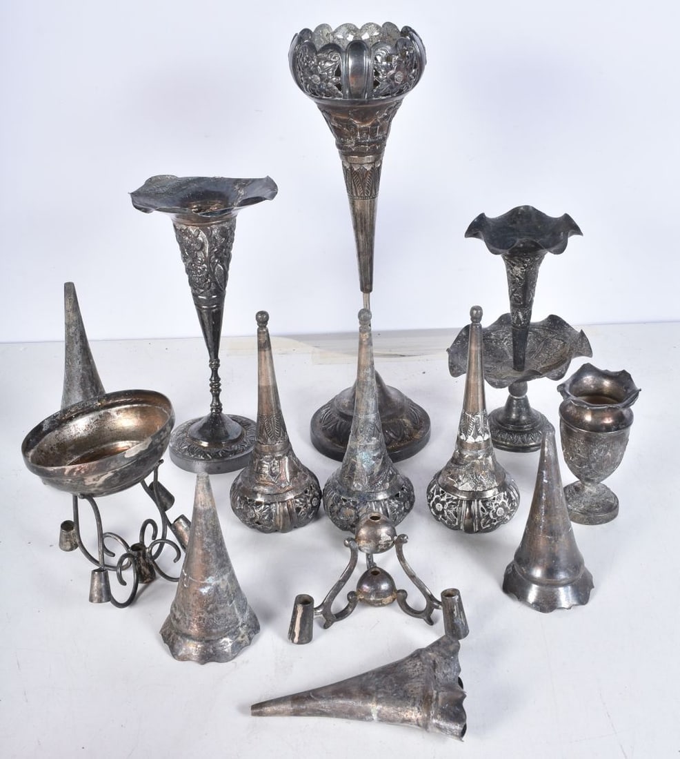 A COLLECTION OF ANTIQUE INDIAN WHITE METAL WARES etc. 963 grams. (qty) (1 of 4)