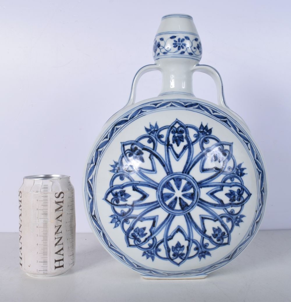A Chinese Porcelain blue and white Moon flask 31cm.: A Chinese Porcelain blue and white Moon flask 31cm.