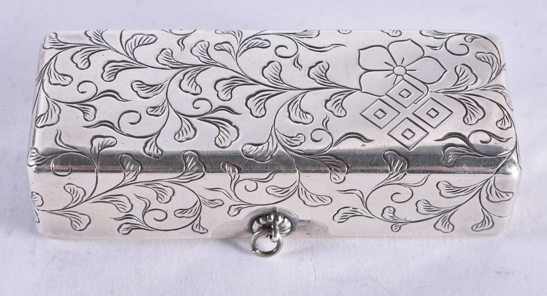 A LATE 19TH CENTURY JAPANESE MEIJI PERIOD SILVER BOX. 67.2 grams. 7.5 cm x 3 cm. (1 of 4)