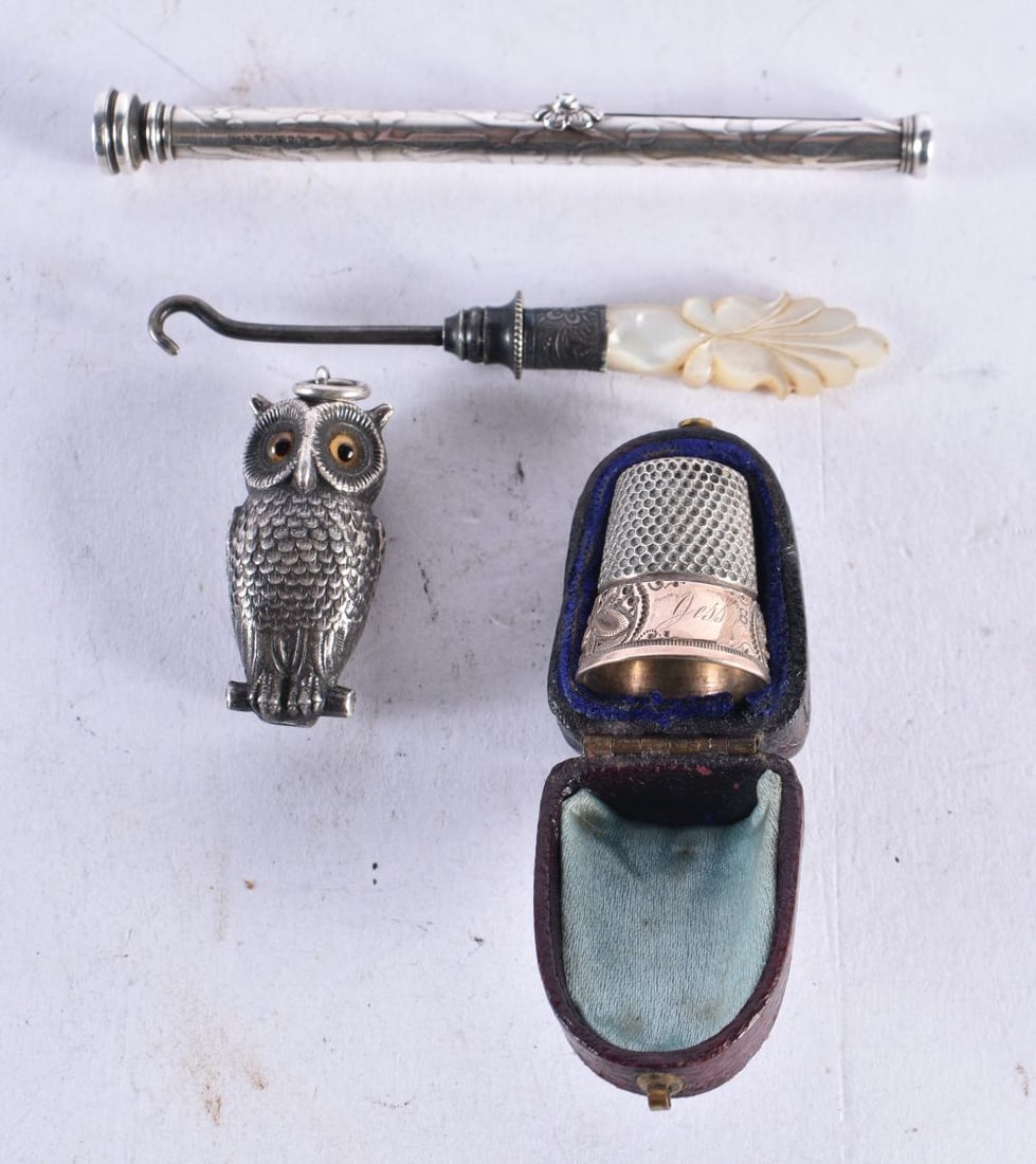 ASSORTED SILVER including an owl pendant etc. 32.3 grams overall. (4) (1 of 2)