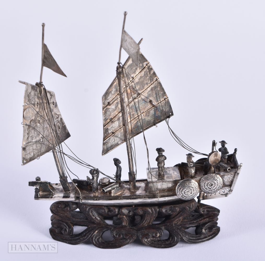 AN ANTIQUE CHINESE EXPORT SILVER JUNK BOAT. 71.4 grams overall. 11.25 cm x 10.25 cm. (1 of 4)