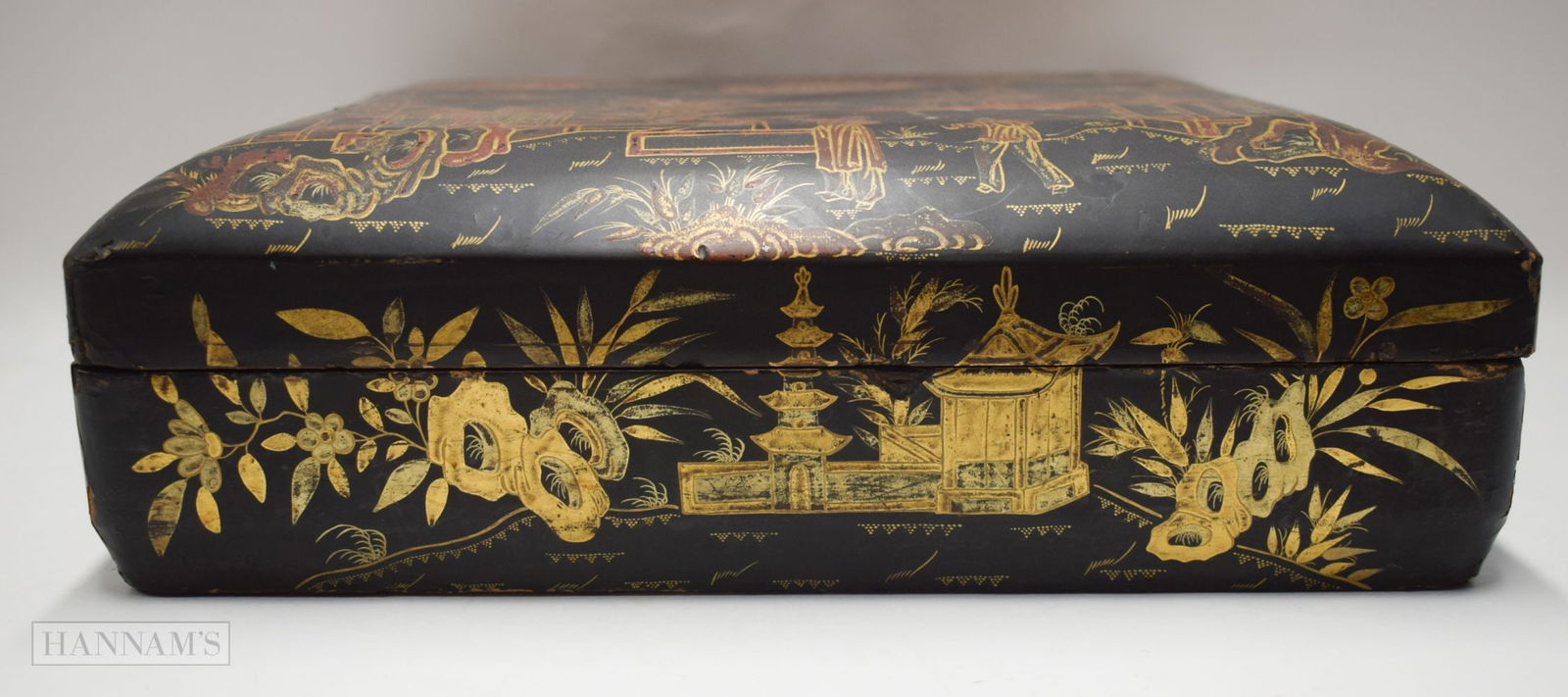 AN EARLY 19TH CENTURY CHINESE EXPORT BLACK LACQUER BOX AND COVER. 31 cm x 26 cm x 9 cm. (1 of 4)