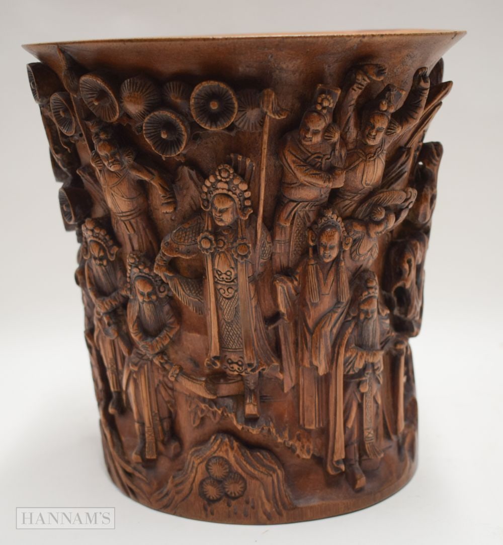 AN 18TH/19TH CENTURY CHINESE CARVED BAMBOO BRUSH POT Bitong. 21 cm x 20 cm.: AN 18TH/19TH CENTURY CHINESE CARVED BAMBOO BRUSH POT Bitong. 21 cm x 20 cm.