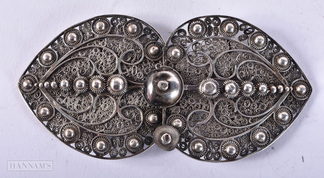 .900 Silver filigree middle eastern ladies belt buckle. 22 grams. 10 cm x 4.75 cm. (1 of 3)