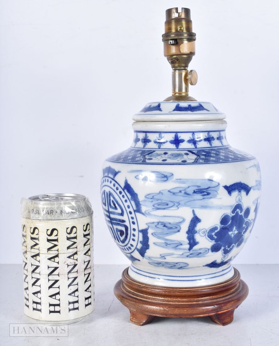 A Chinese Blue and white vase decorated with bats converted to a lamp 28cm: A Chinese Blue and white vase decorated with bats converted to a lamp 28cm
