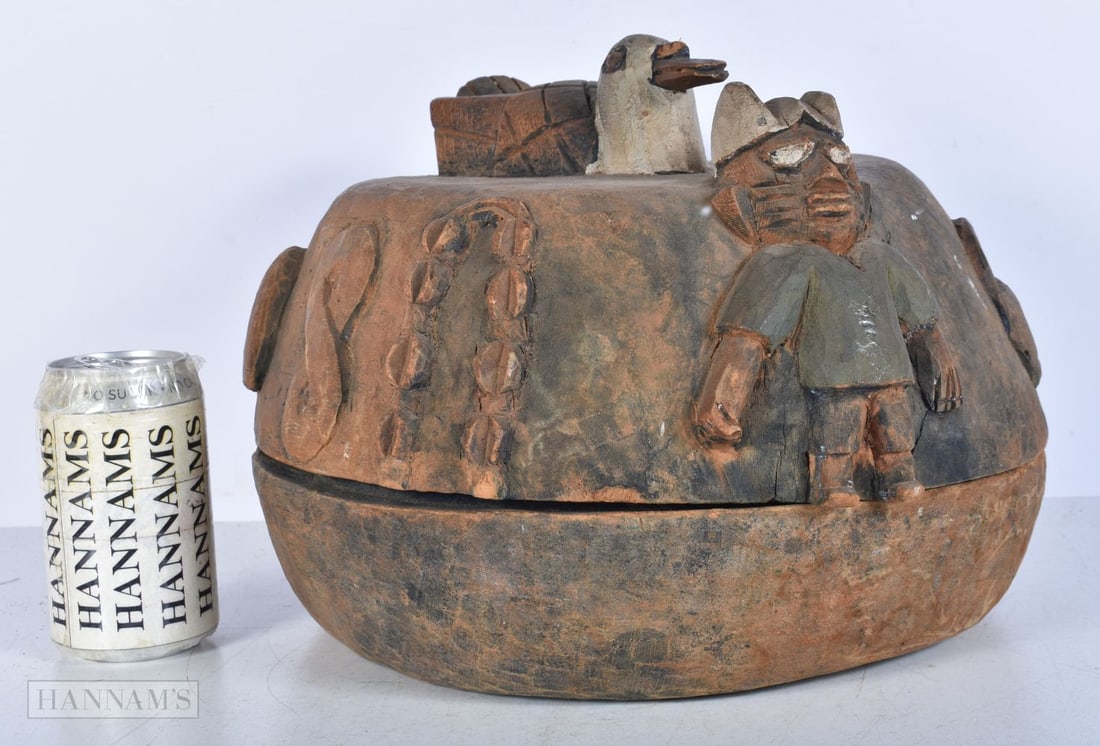 An African Tribal carved wood Figural pot , Nigeria. 35cm x 24cm: An African Tribal carved wood Figural pot , Nigeria. 35cm x 24cm