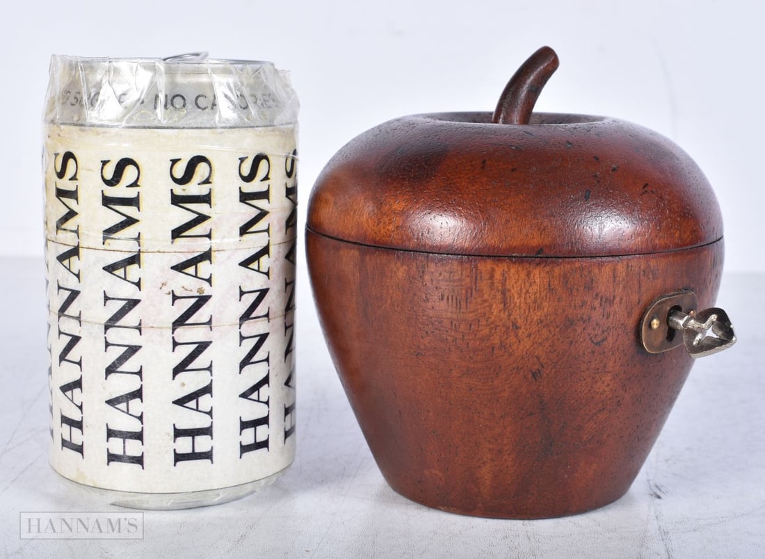 A wooden apple tea caddy 12cm (1 of 3)