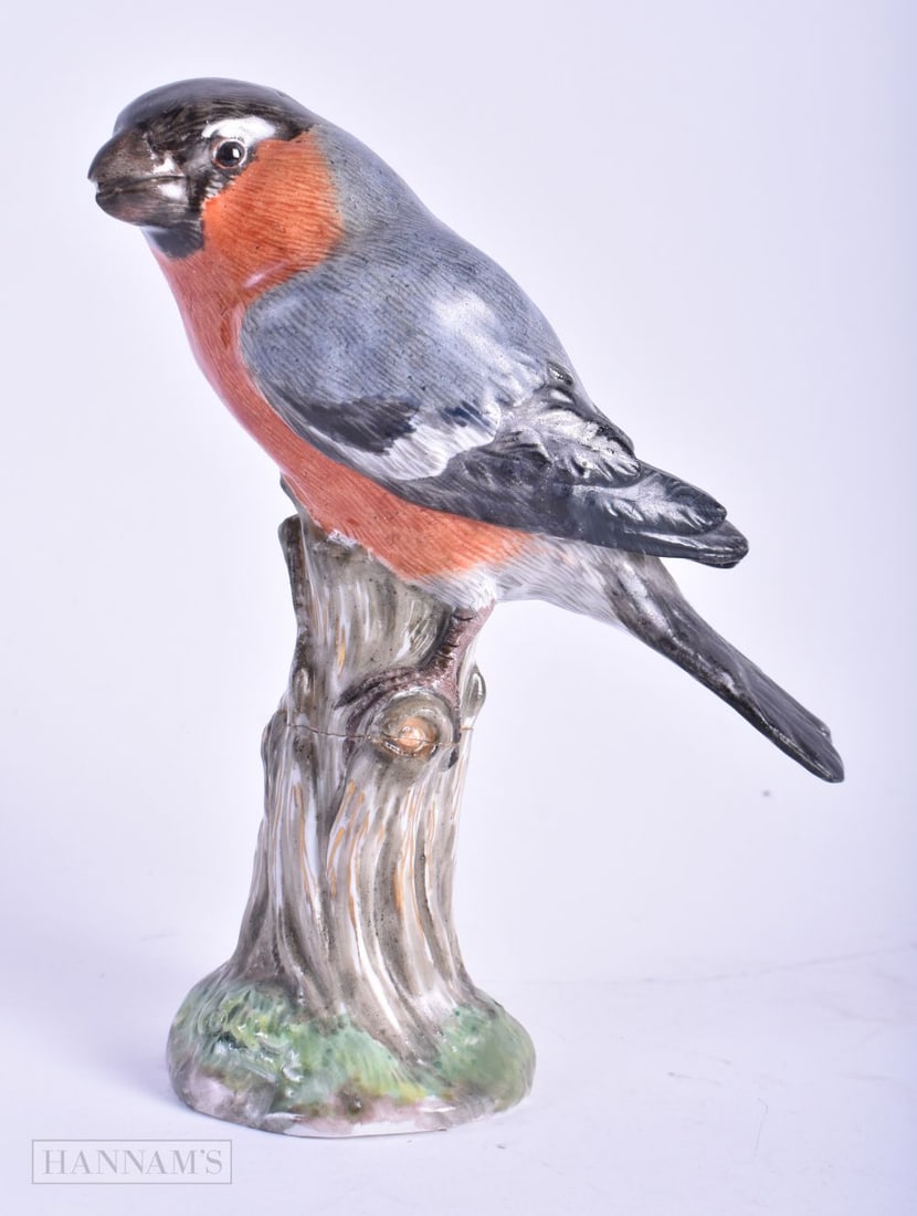 Early 19th century Meissen model of a bullfinch. 15 cm high.: Early 19th century Meissen model of a bullfinch. 15 cm high.