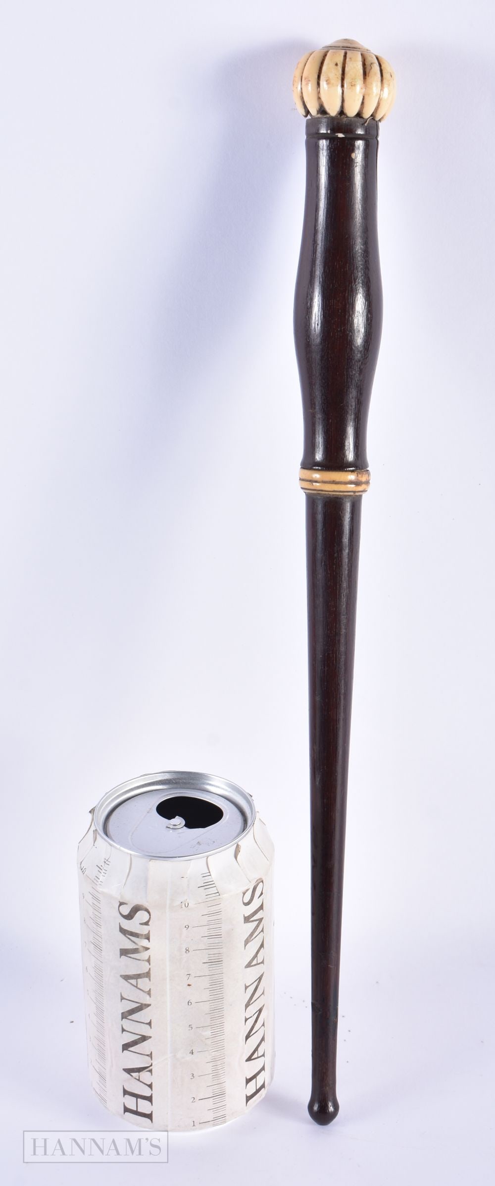 A RARE GEORGE III BONE AND HARDWOOD WIG TOOL. 38cm long.: A RARE GEORGE III BONE AND HARDWOOD WIG TOOL. 38cm long.
