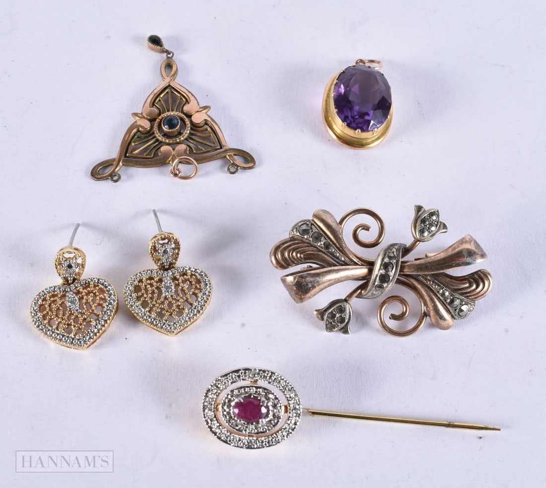 ASSORTED JEWELLERY. 21.6 grams. 2.75 cm x 4.25cm. (qty) (1 of 2)