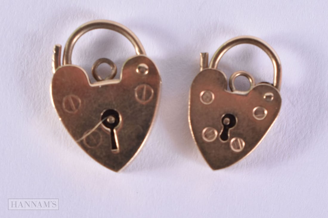 Two 9ct Gold Pendant Heart Padlock Charms.  Largest 1.5cm x 1.5cm, total weight 2.41g (2) (1 of 2)