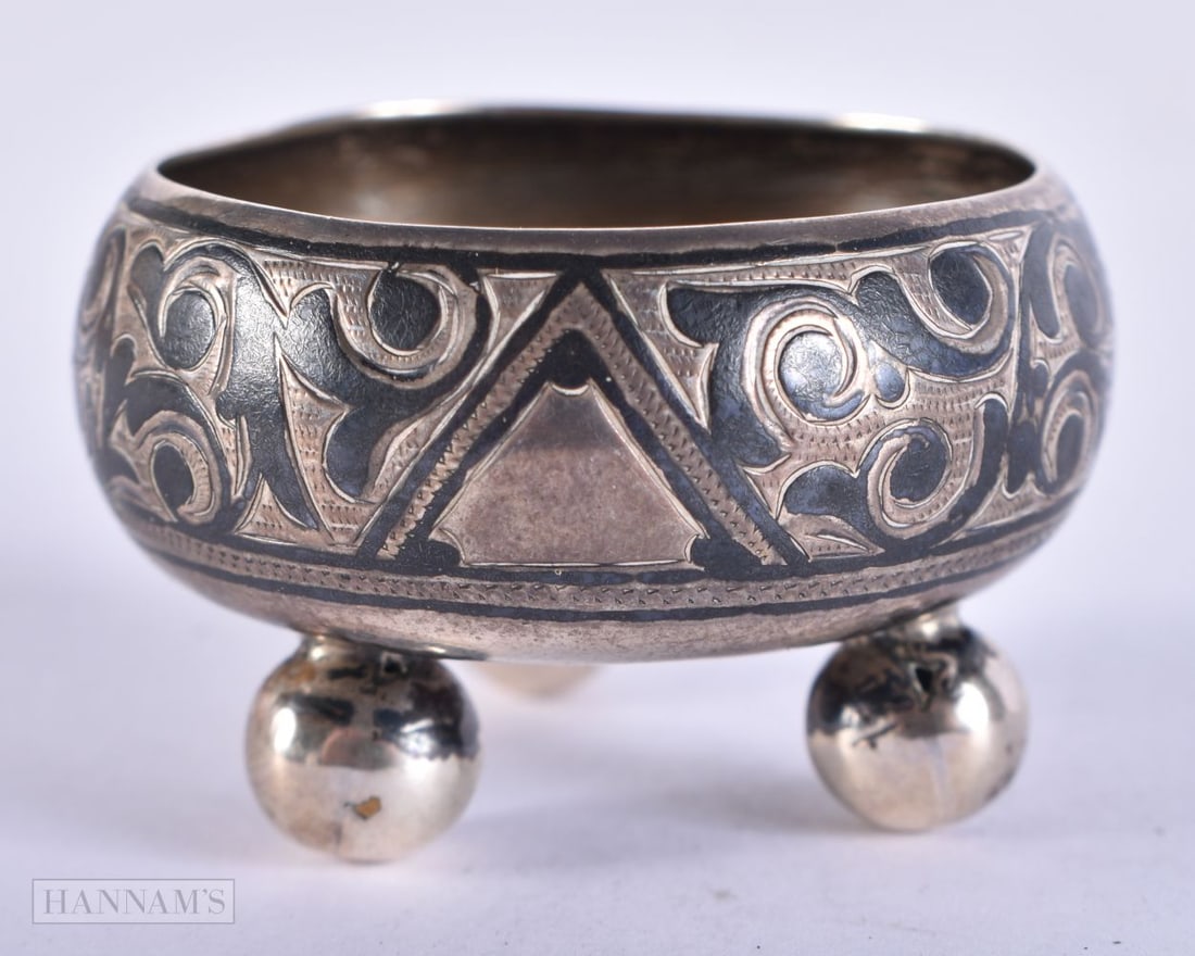 A Russian Niello silver open Salt  4 cm x 2.5cm, Stamped 84, weight 15.9g (1 of 4)
