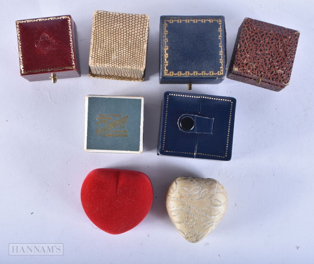 A Selection of Vintage ring Boxes (8) (1 of 3)