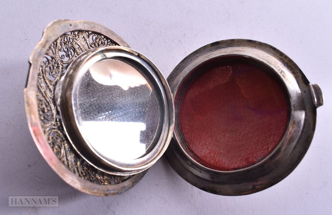 .950 silver ladies vanity compact 105g. 7 cm wide. (1 of 4)