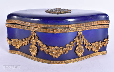 A 19TH CENTURY FRENCH PORCELAIN GILT OVERLAID BOX possibly Sevres. 16 cm x 10 cm. (1 of 5)