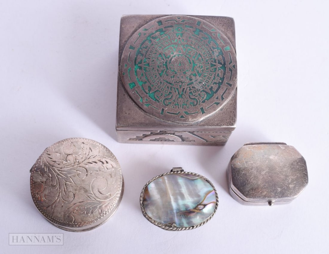 4 x .925 sterling silver pill / trinket boxes 116g. (4): 4 x .925 sterling silver pill / trinket boxes 116g. (4)