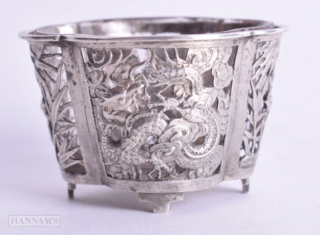 AN ANTIQUE CHINESE EXPORT RETICULATED SILVER SALT. Silver 18.3 grams. 5.25 cm x 4.75 cm. (1 of 4)