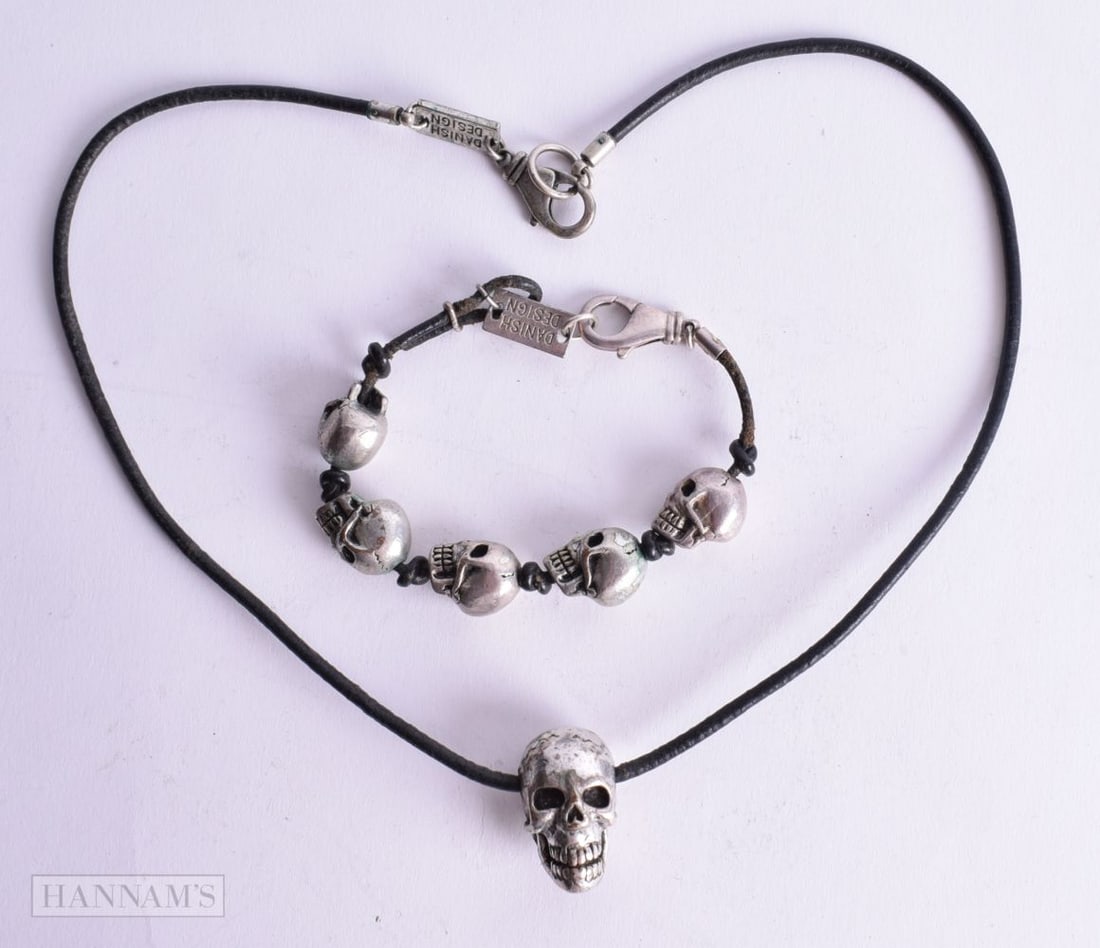 VINTAGE DANISH DESIGN PILGRIM SKULL NECKLACE AND BRACELET.. Necklace 48cm long, total weight 66g (2: VINTAGE DANISH DESIGN PILGRIM SKULL NECKLACE AND BRACELET.. Necklace 48cm long, total weight 66g (2)