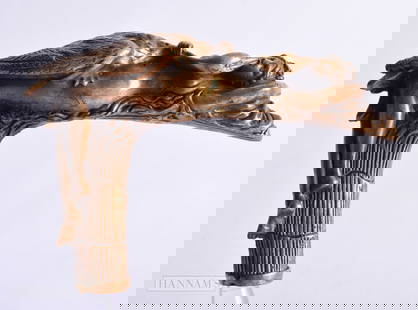 A BRONZE LEDA AND SWAN CANE HANDLE. 148 grams. 10 cm x 7 cm.: A BRONZE LEDA AND SWAN CANE HANDLE. 148 grams. 10 cm x 7 cm.