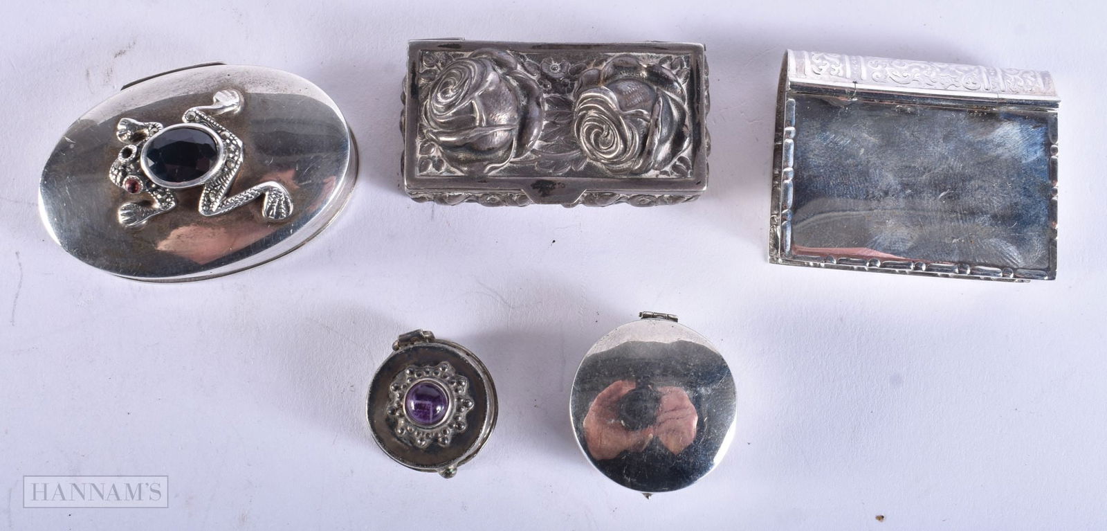 5 x .925 steling silver pill / trinket boxes inc novelty 75g. (5): 5 x .925 steling silver pill / trinket boxes inc novelty 75g. (5)