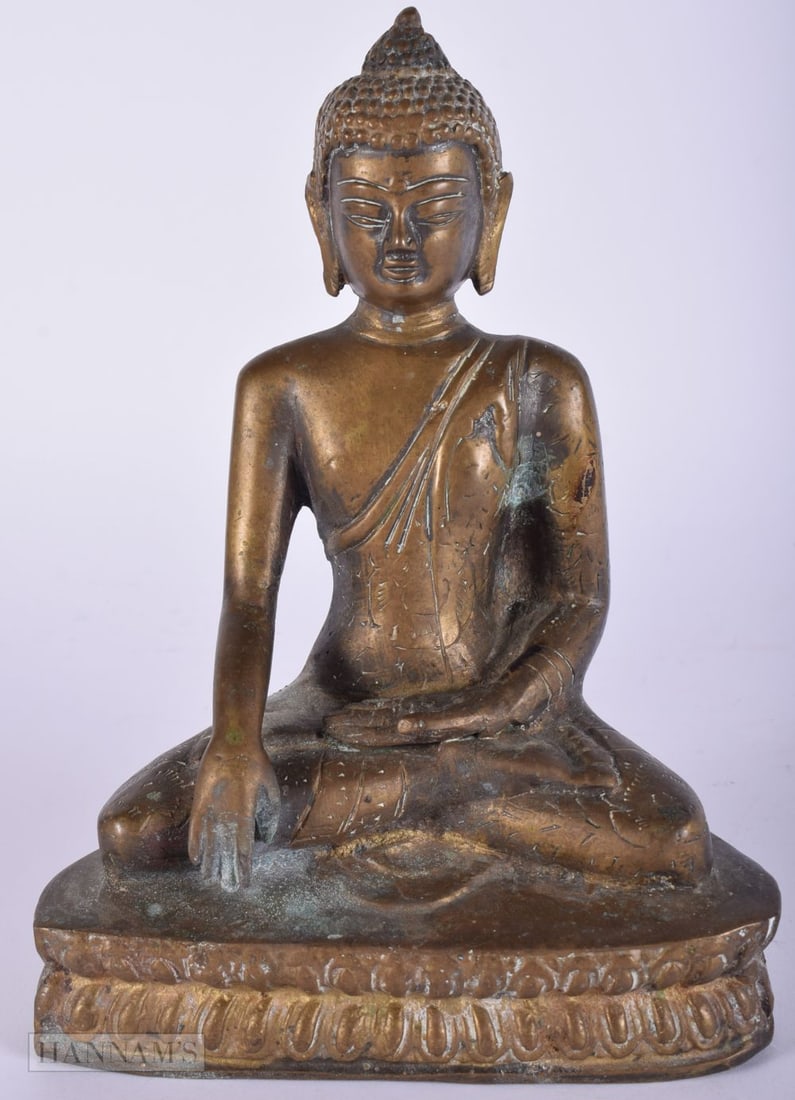 AN EARLY 20TH CENTURY SOUTH EAST ASIAN TIBETAN BRONZE BUDDHA. 21 cm x 12 cm. (1 of 8)