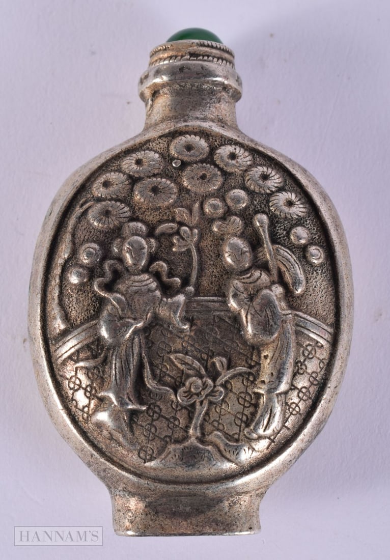 A CHINESE WHITE METAL SCENT BOTTLE. 57.9 grams. 7.25 cm x 4.5 cm. (1 of 4)