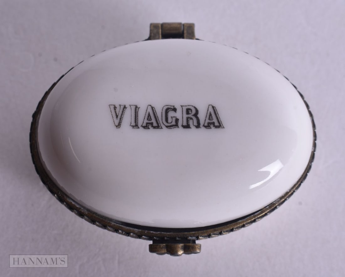 AN UNUSUAL VIAGRA PILL BOX. 5.25 cm x 4.25 cm.: AN UNUSUAL VIAGRA PILL BOX. 5.25 cm x 4.25 cm.