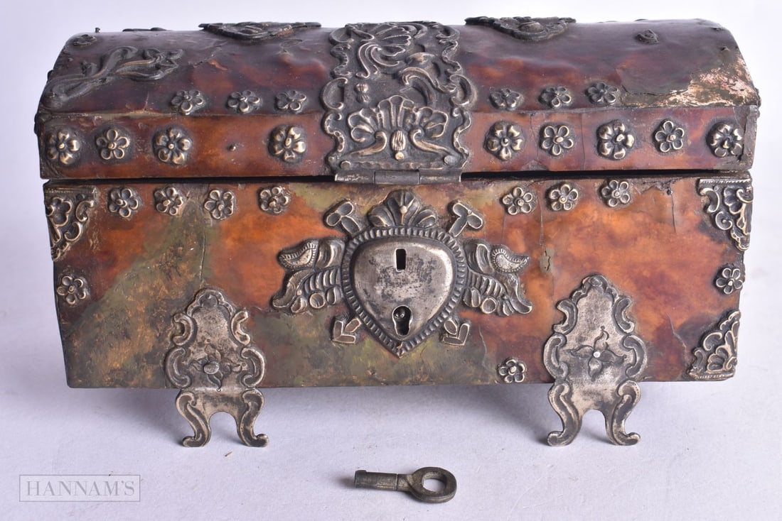 A RARE 17TH/18TH CENTURY CONTINENTAL SILVER MOUNTED TORTOISESHELL CASKET decorated with floral round (1 of 5)