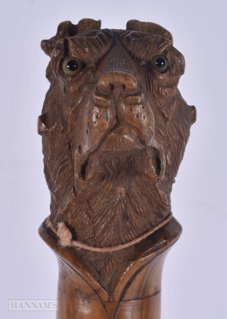 A 19TH CENTURY BAVARIAN BLACK FOREST DOG HEAD PAGE TURNER. 36 cm long. (1 of 4)