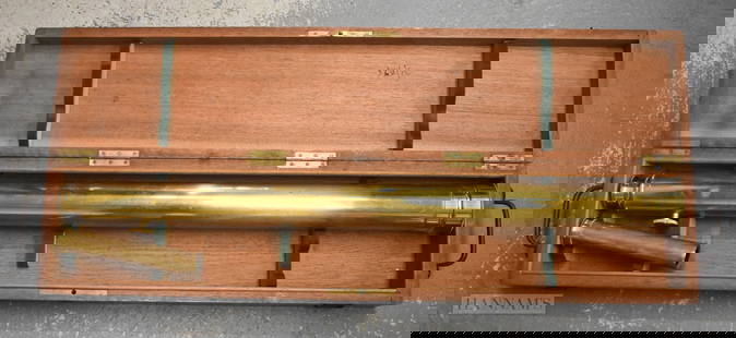 AN ANTIQUE MAHOGANY CASED TELESCOPE. 85 cm long.: AN ANTIQUE MAHOGANY CASED TELESCOPE. 85 cm long.