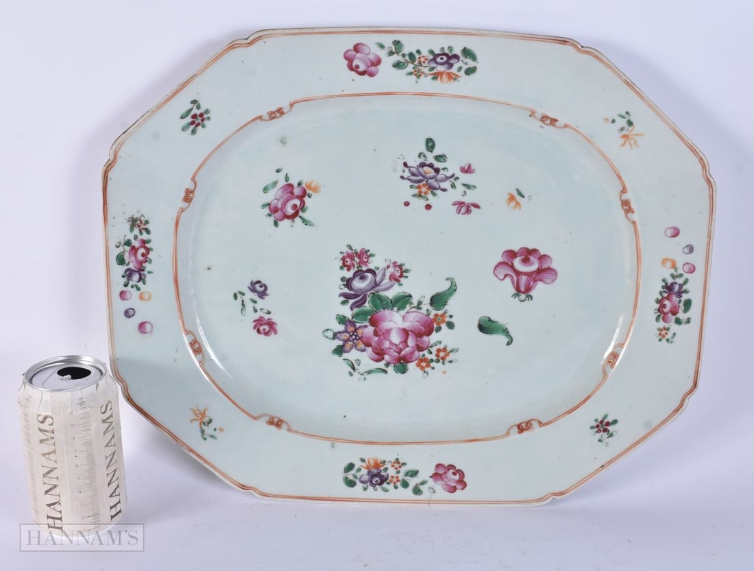 A LARGE 18TH CENTURY CHINESE EXPORT FAMILLE ROSE PORCELAIN DISH Qianlong. 42 cm x 34 cm.: A LARGE 18TH CENTURY CHINESE EXPORT FAMILLE ROSE PORCELAIN DISH Qianlong. 42 cm x 34 cm.