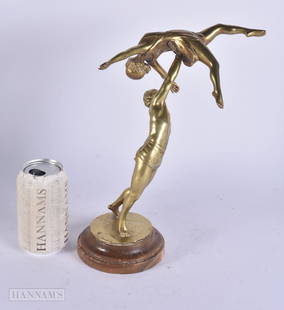 A LARGE ART DECO FRENCH BRONZE FIGURE OF DANCERS. 31 cm high.: A LARGE ART DECO FRENCH BRONZE FIGURE OF DANCERS. 31 cm high.