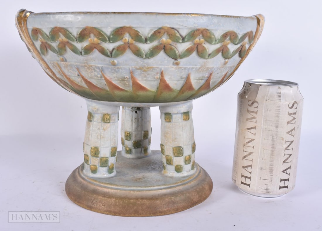 AN ART DECO AUSTRIAN AMPHORA CERAMIC BOWL. 24 cm x 18 cm.: AN ART DECO AUSTRIAN AMPHORA CERAMIC BOWL. 24 cm x 18 cm.