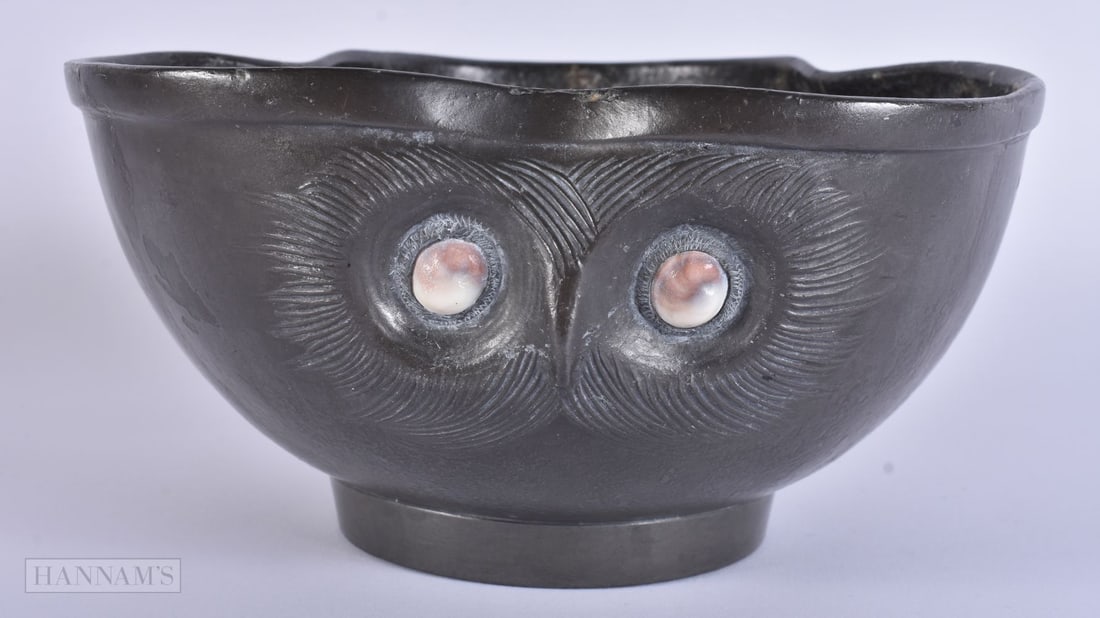 A LIBERTY & CO TUDRIC PEWTER AND ENAMEL OWL BOWL. 19 cm wide.: A LIBERTY & CO TUDRIC PEWTER AND ENAMEL OWL BOWL. 19 cm wide.