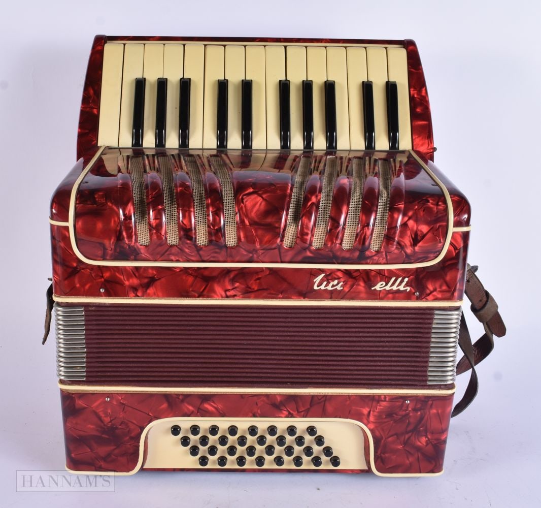 Vintage Piano Accordion 24 Key Working Instrument Red Case. 42 cm x 38 cm.: Vintage Piano Accordion 24 Key Working Instrument Red Case. 42 cm x 38 cm.