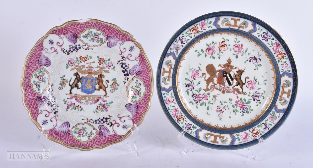 TWO LATE 19TH CENTURY FRENCH SAMSONS OF PARIS ARMORIAL PORCELAIN PLATES. 24 cm wide. (1 of 8)