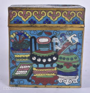 AN EARLY 20TH CENTURY CHINESE CLOISONNE ENAMEL BOX AND COVER Late Qing. 8 cm x 7 cm.: AN EARLY 20TH CENTURY CHINESE CLOISONNE ENAMEL BOX AND COVER Late Qing. 8 cm x 7 cm.