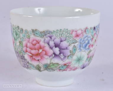 A FINE EARLY 20TH CENTURY ORIENTAL PORCELAIN TEABOWL. 5 cm x 4.25 cm.: A FINE EARLY 20TH CENTURY ORIENTAL PORCELAIN TEABOWL. 5 cm x 4.25 cm.