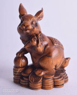 A JAPANESE RABBIT. 42.5 grams. 6.75 cm x 5 cm.: A JAPANESE RABBIT. 42.5 grams. 6.75 cm x 5 cm.