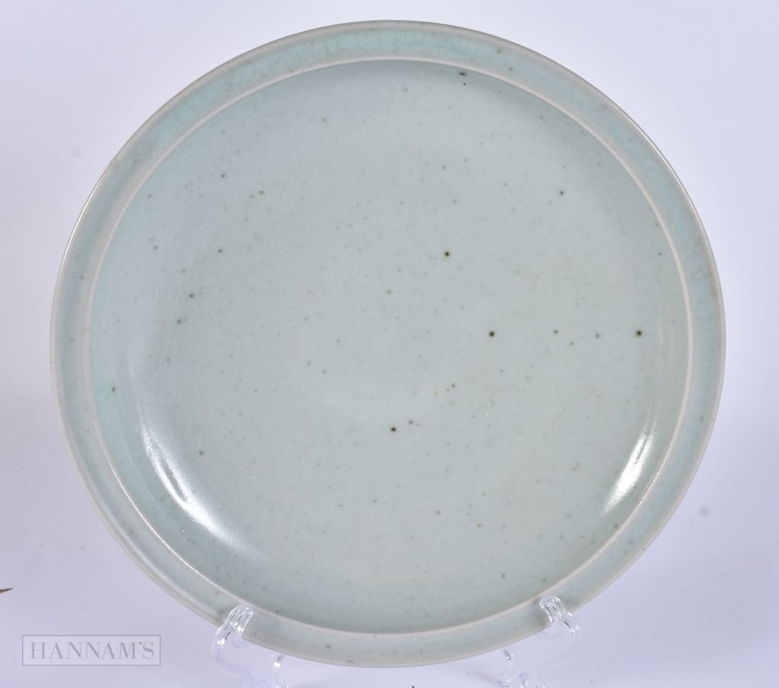 AN EARLY 20TH CENTURY CHINESE CRACKLE GLAZED PORCELAIN DISH Late Qing/Republic. 23 cm diameter. (1 of 4)