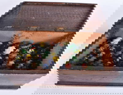 ASSORTED MARBLES within a pine box. Box 27 cm x 13 cm. (qty): ASSORTED MARBLES within a pine box. Box 27 cm x 13 cm. (qty)